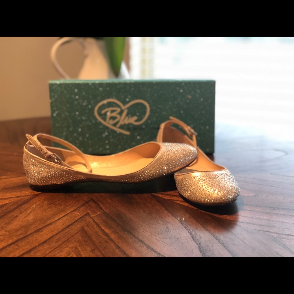 Betsy Johnson flats- size 8